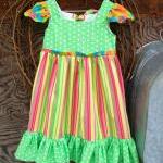 Girls Dress size 4, ties an..