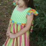 Girls Dress size 4, ties an..