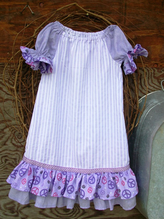 Girls Dress size 6,ruffles, short sleeves, 