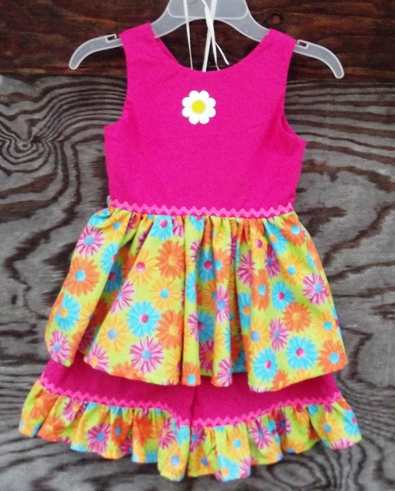Girls Twirl top and ruffled shorts, size 5 