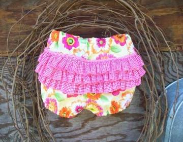 Baby ruffled bloomers, diaper cover size 12months(6/9 months)